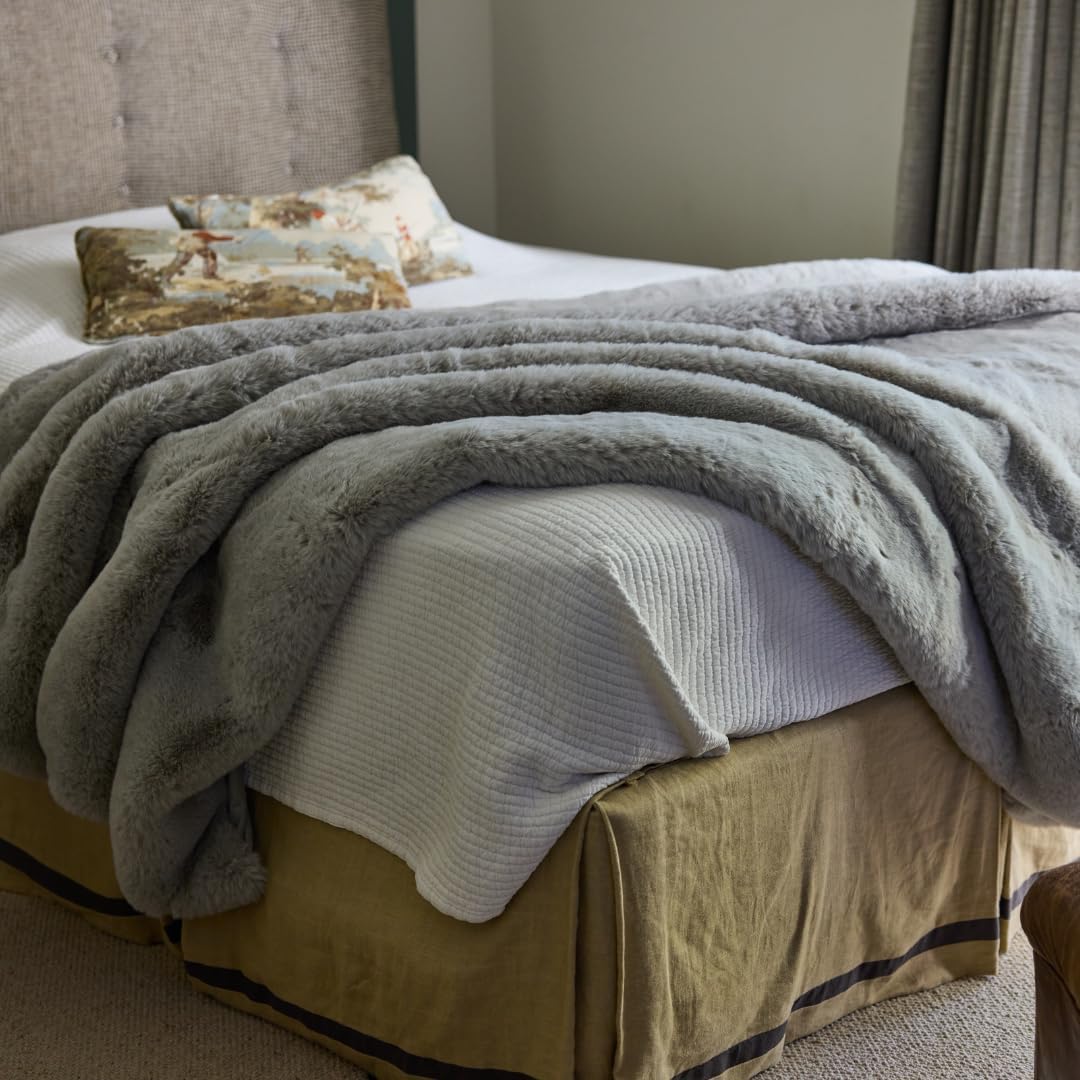 Nuzzie SnuggleLuxe Blanket - Earl Grey (60"x80")