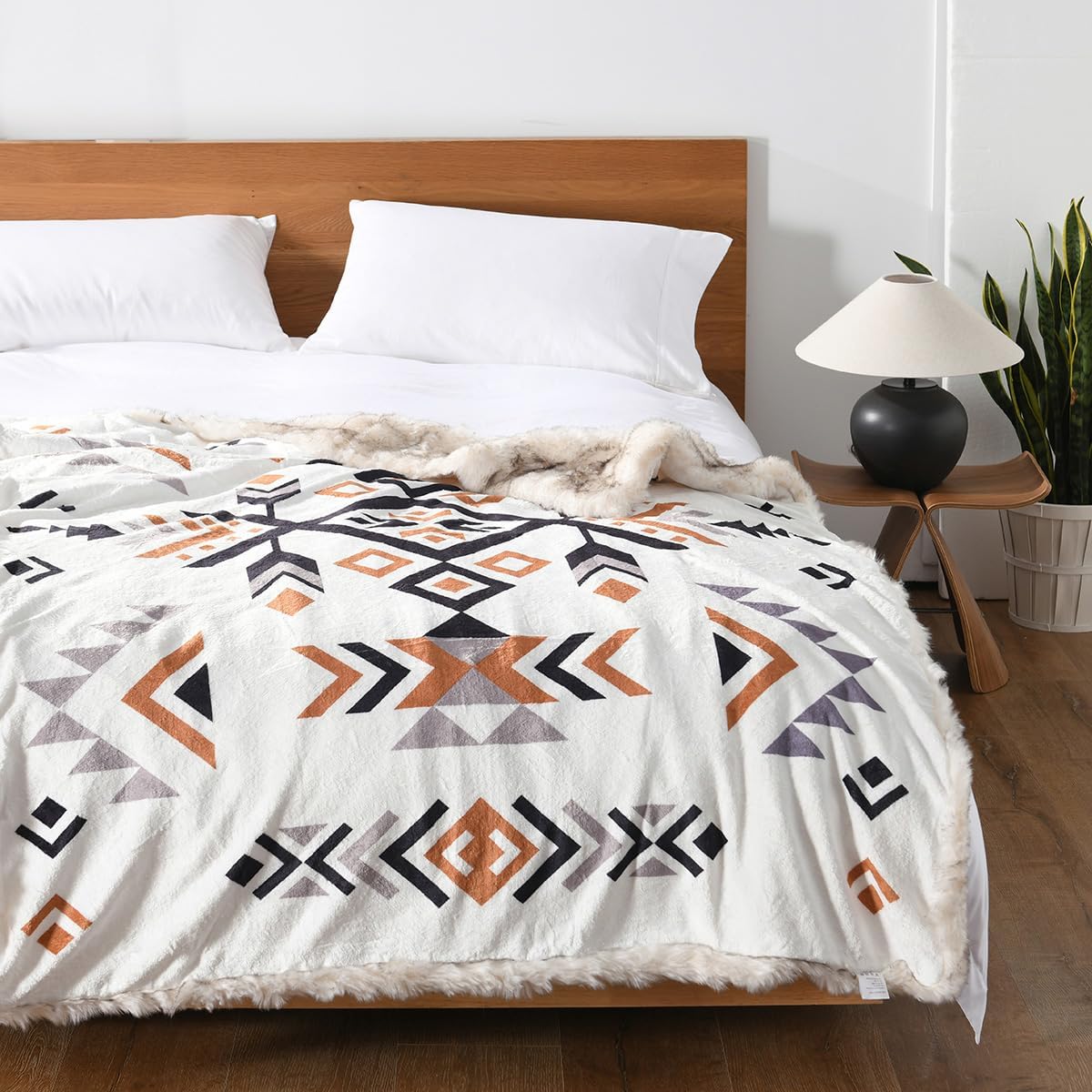Luxury Plush Faux Fur Throw Blanket with Aztec Pattern, Super Warm, Fuzzy, Elegant, Fluffy Decoration Blanket for Couch, Armchair, Sofa and Bed, 60''x 80'', Cream