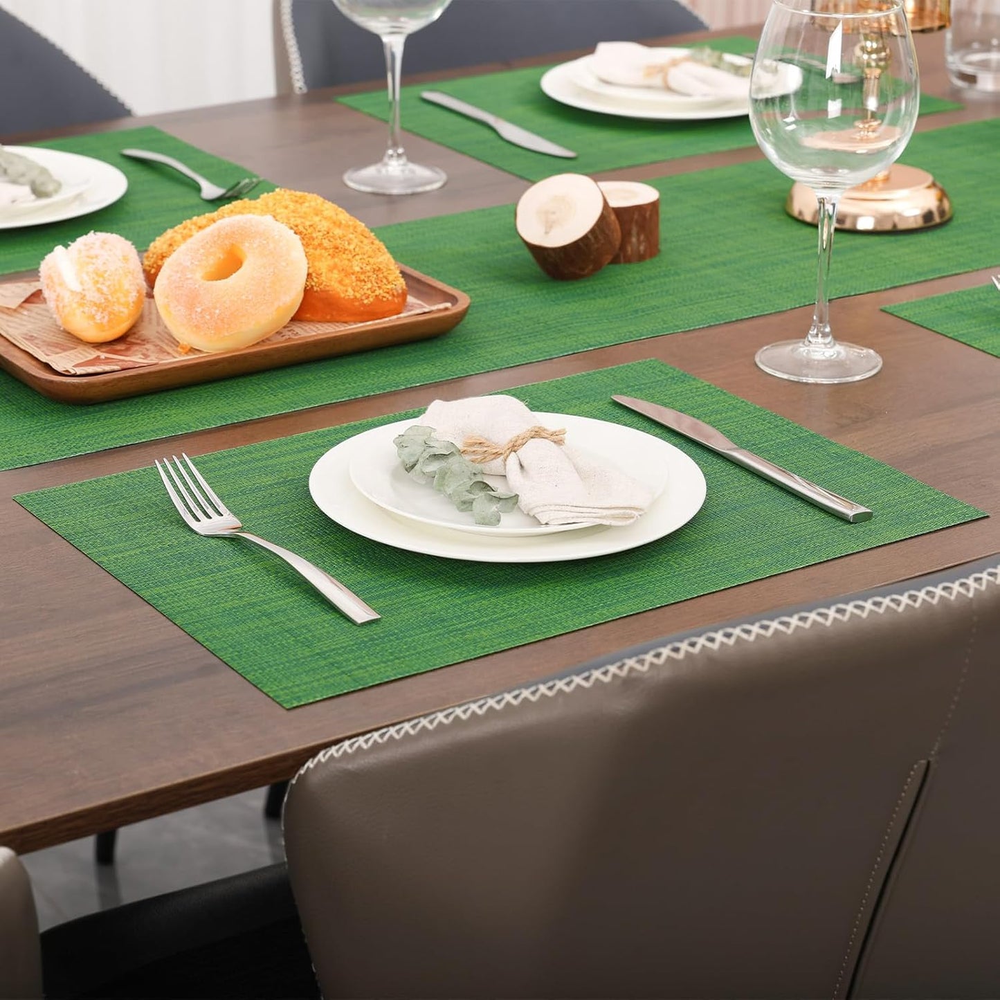 Myir JUN Placemats Set of 4, Vinyl Woven Placemats Place Mats Indoor Set of 4 Washable Table Mats Non-Slip Place mats for Dining Table (Dark Green, Set of 4)