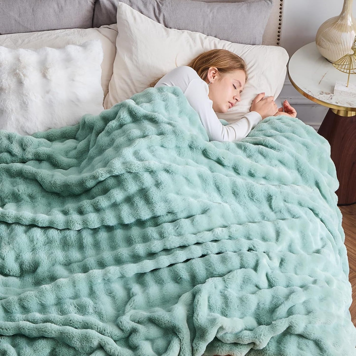 NEWCOSPLAY Faux Fur Throw Blanket Sage Green Bubble Blanket Thick Warm Soft for Couch Sofa Bed 550GSM (New Sage Green, Throw(50"x60"))