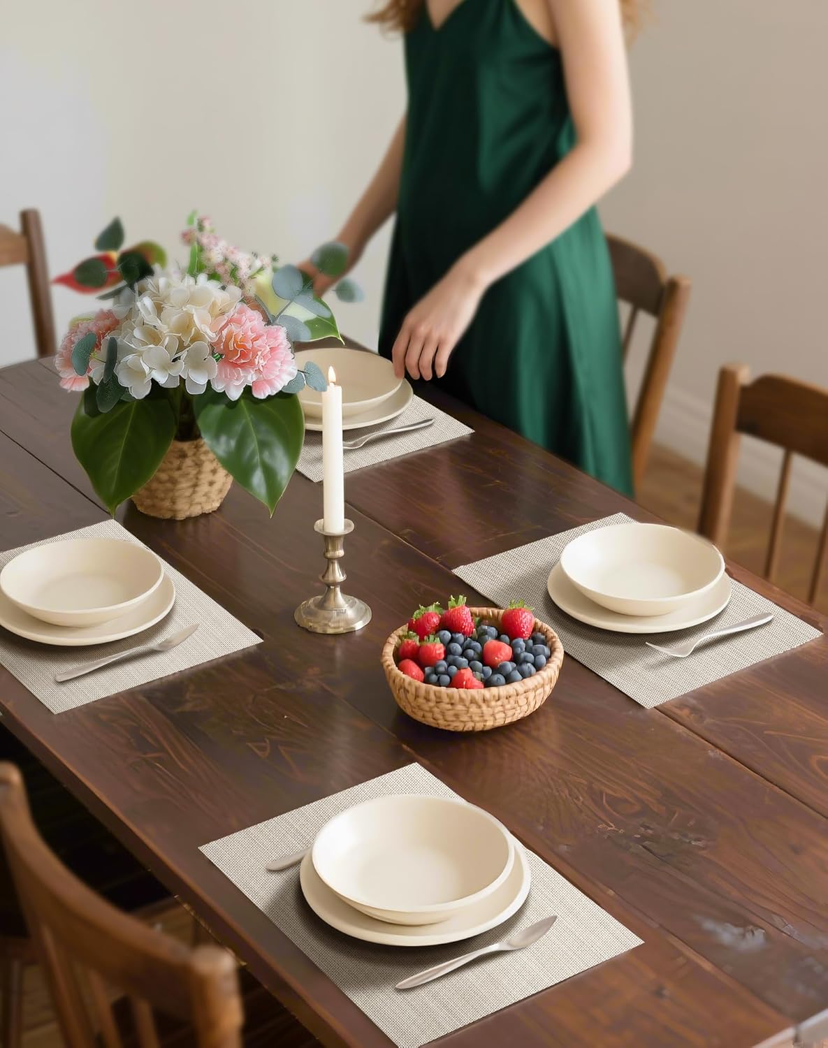 Leetaltree Beige White Placemats Set of 6 - Heat Resistant Non-Slip Place mats for Dining Table, Washable Durable PVC Vinyl Woven Table Mats（Beige White, 6）