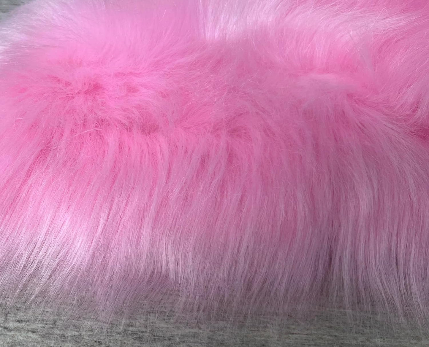 LAMBZY Faux Sheepskin Super Soft Hypoallergenic Free Shape Silky Shag Rug, Luxury Shaggy Plush Carpet for Bedrooms Living Kids Room Sofa Rugs (Pink, Quarto 4 Pelts 4'x6')