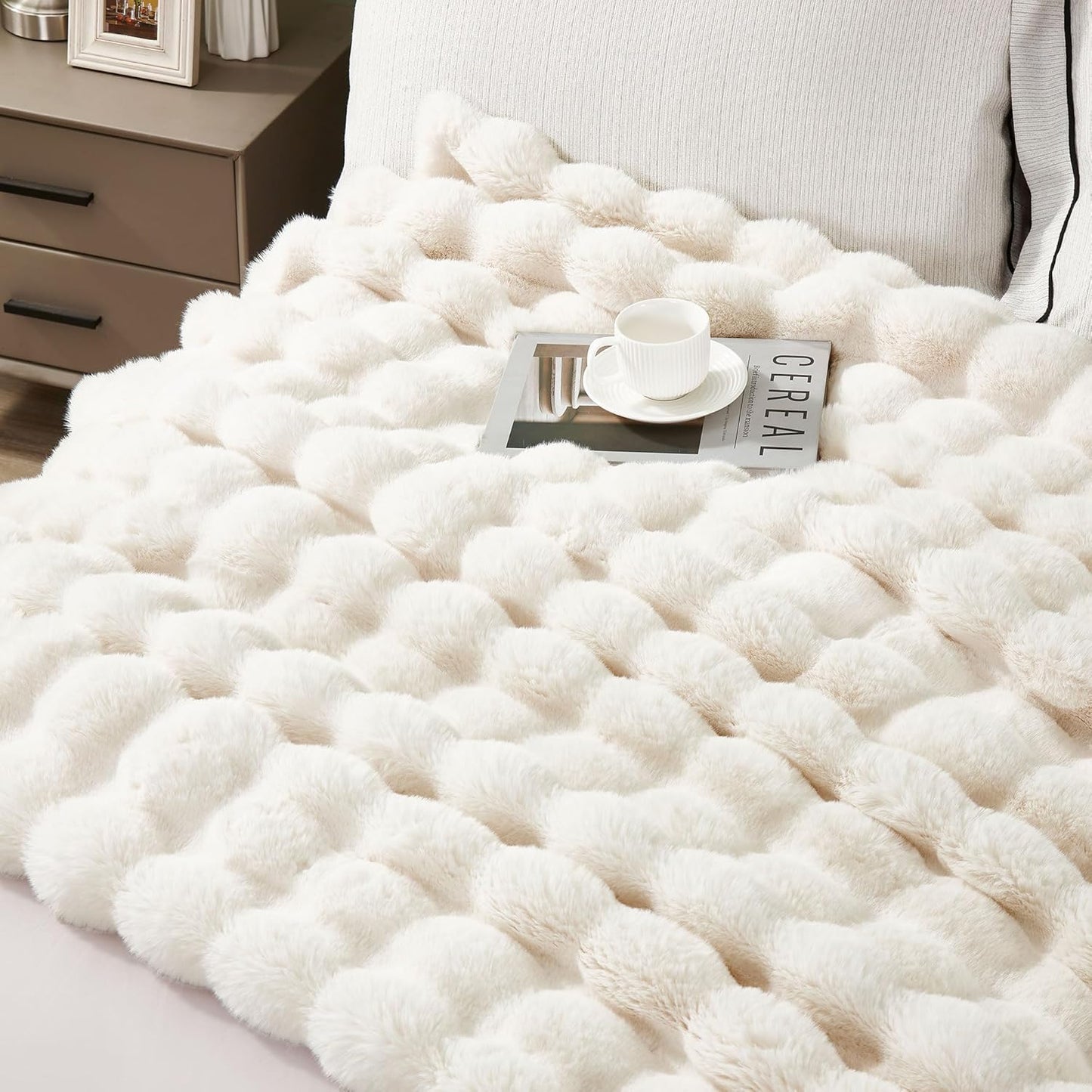 DREAMNINE Decorative Soft Bubble Fuzzy Faux Rabbit Fur Throw Blanket for Couch 50" x 60",Reversible Thick Plush Warm Fluffy Blankets for Winter, Luxury Cute Cozy Comfy Shaggy Furry Blanket,Cream White