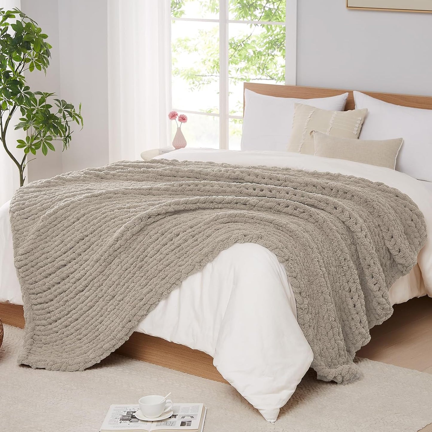 L'AGRATY Chunky Knit Blanket Throw: 72''x84'' Chenille Chunky Knitted Throw Blankets for Bed Couch - Handmade Thick Big Cable Knit Blanket - Large Crochet Rope Blankets for Home Decor(Light Linen)