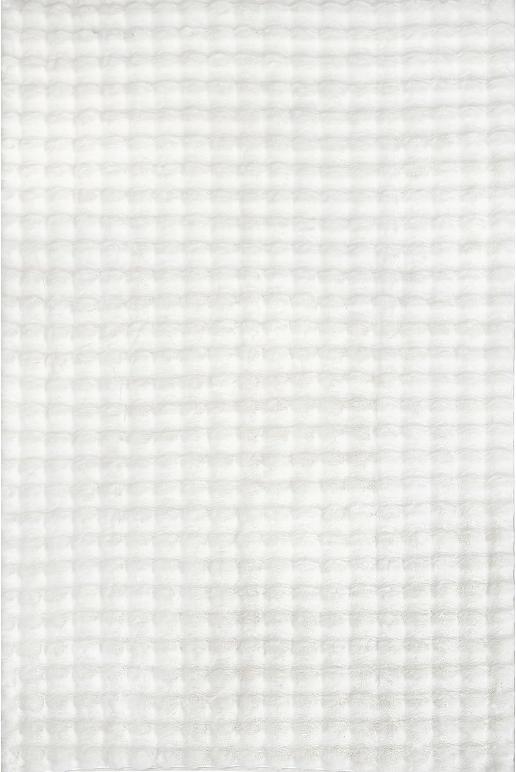 nuLOOM Jeni Solid Faux Rabbit Machine Washable Accent Rug, 2x3, Off-White