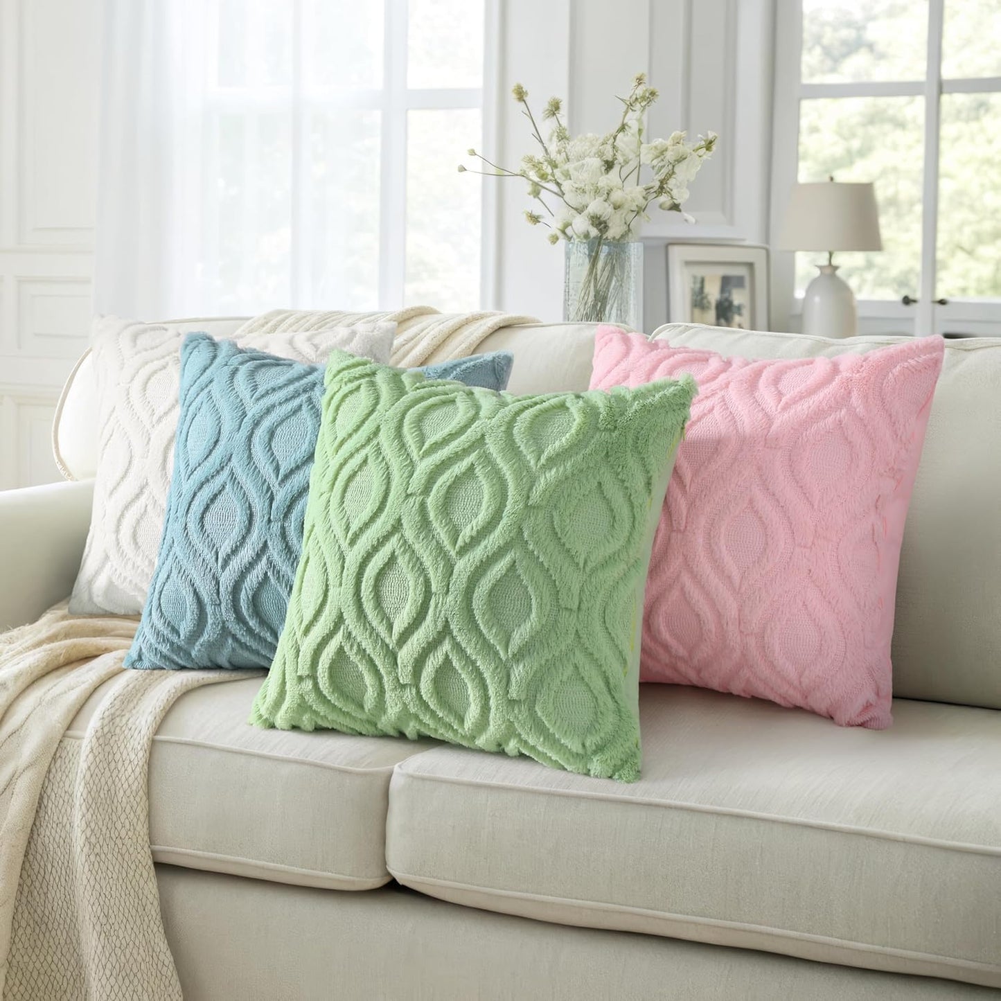 decorUhome Throw Pillow Covers 20x20 Inch Set of 2, Soft Plush Decorative Faux Fur Light Pink Solid Couch Pillow Covers, Accent Farmhouse Neutral Square Euro Pillow Cases for Sofa Bed Living Room