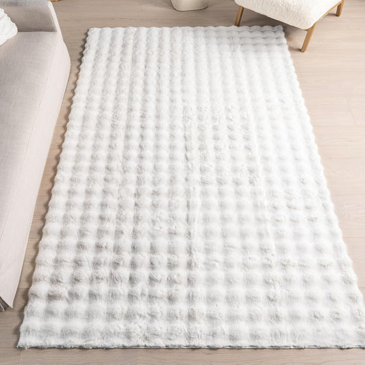nuLOOM Jeni Solid Faux Rabbit Machine Washable Accent Rug, 2x3, Off-White