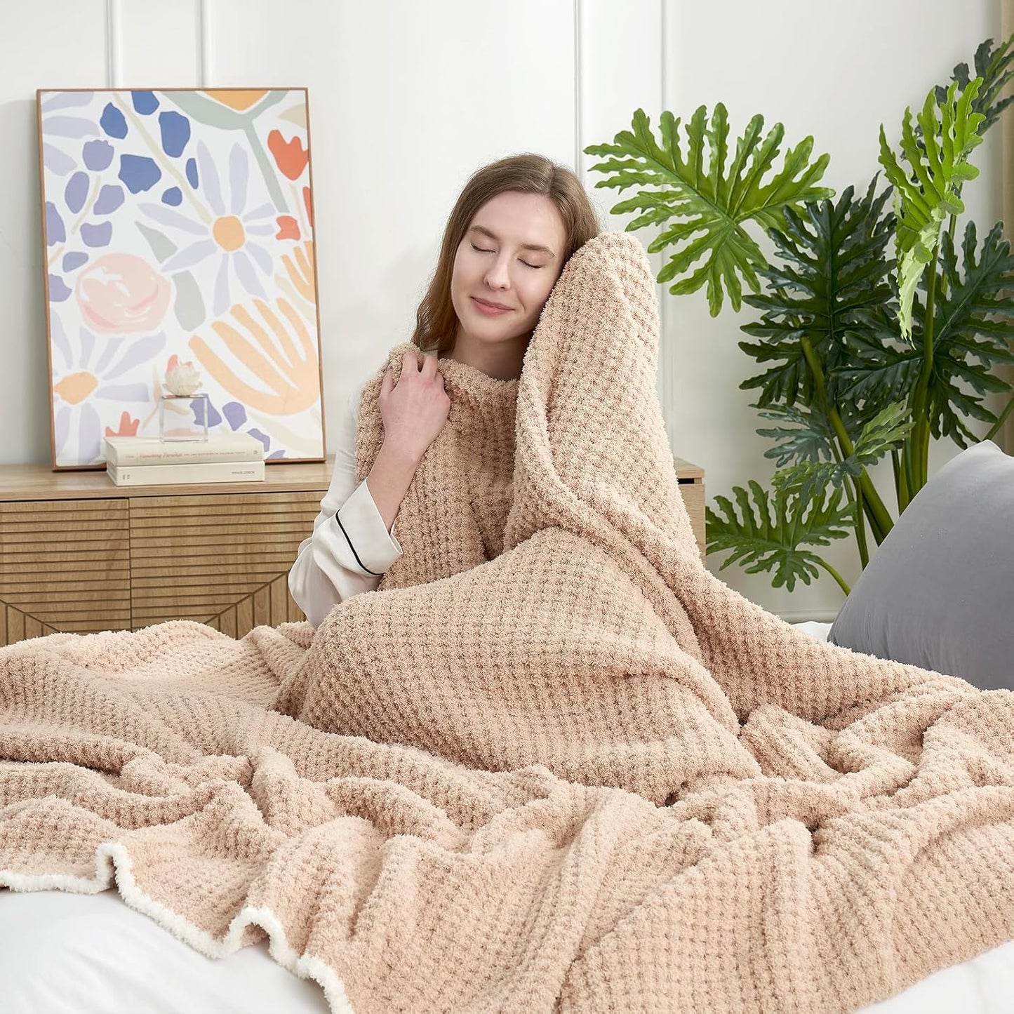 Snuggle Sac Beige Waffle Bedding Blankets Queen Size 90x90 inches, Reversible Microfiber Fluffy Fuzzy Soft Throw Cozy Knit Blanket for Women Mothers Birthday Gifts