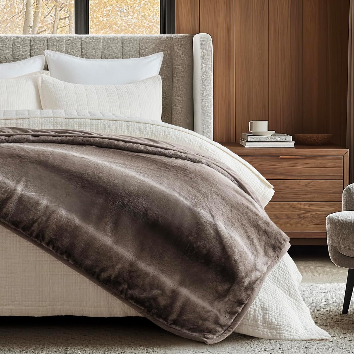 Ultra Soft Luxury Fluffy Mink Faux Fur Throw Blanket, Thick Warm Fall Winter Blankets for Bed, Couch, Cozy Plush Reversible Blanket for Chair, Sofa (Ombré Hazel Brown, 50"x60")