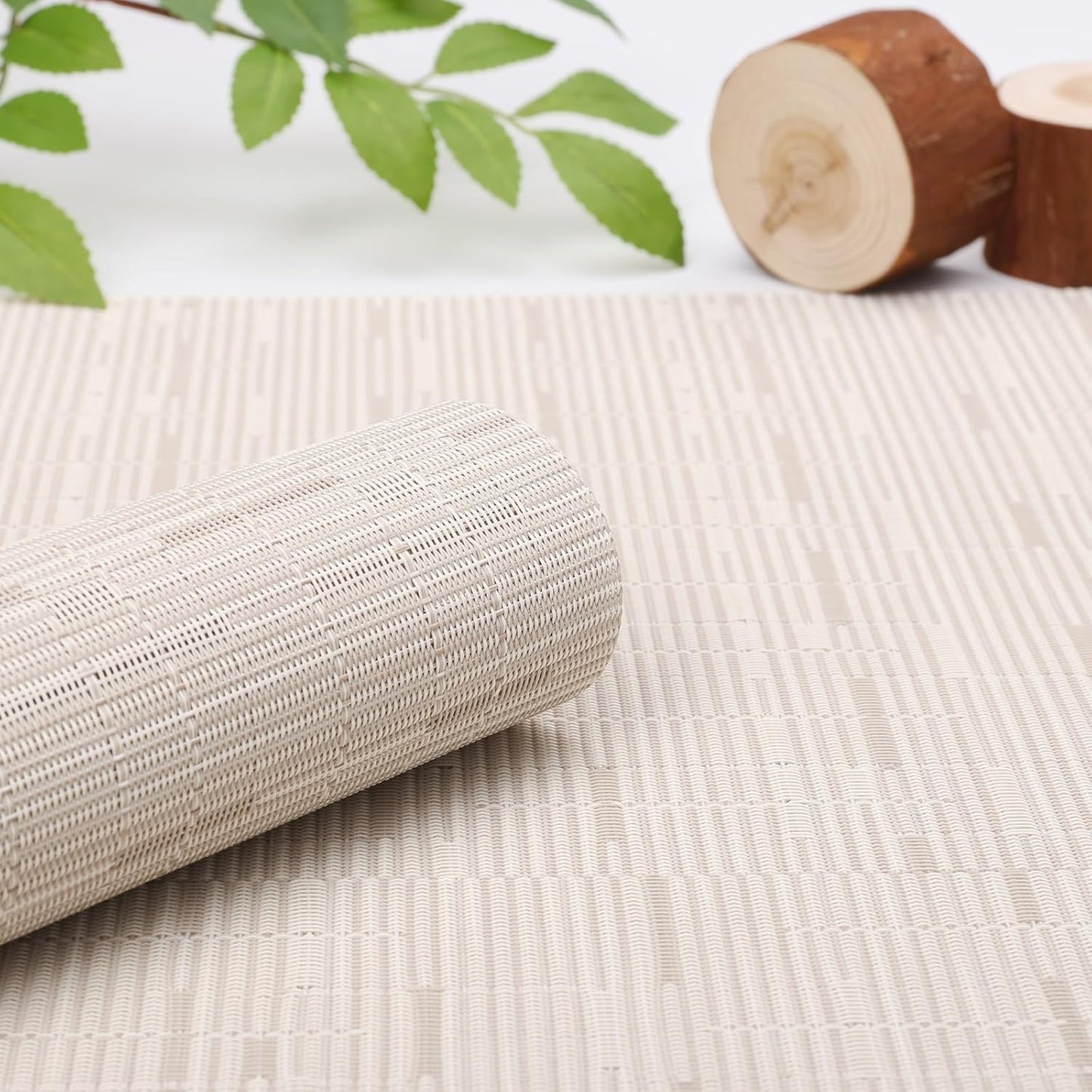 Myir JUN Placemats Set of 4, Vinyl Woven Placemats Place Mats Indoor Set of 4 Washable Table Mats Non-Slip Place mats for Dining Table (B-White, Set of 4)
