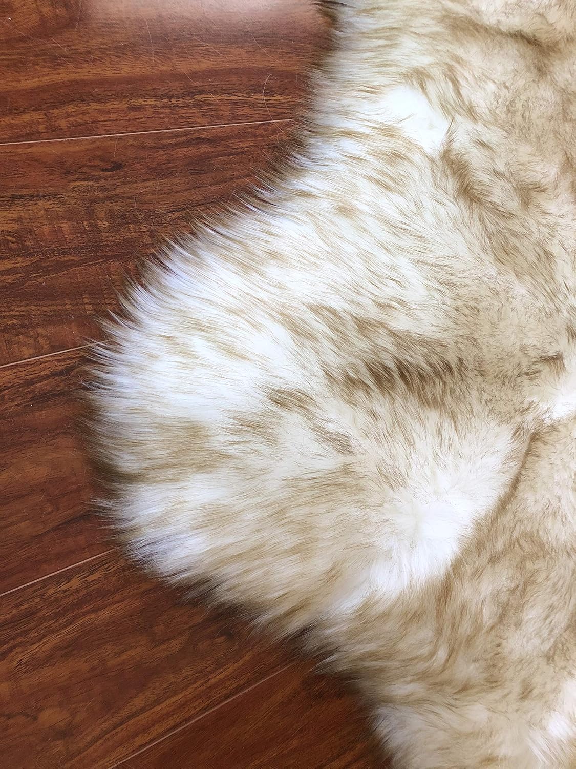 LAMBZY Faux Sheepskin Hypoallergenic Free Shape Silky Shag Rug, Luxury Shaggy Silky Plush Carpet for Bedrooms Rugs Living Sofa Floor (Single and a Half 2'x4', 60x120 cm White with Brown Tips)