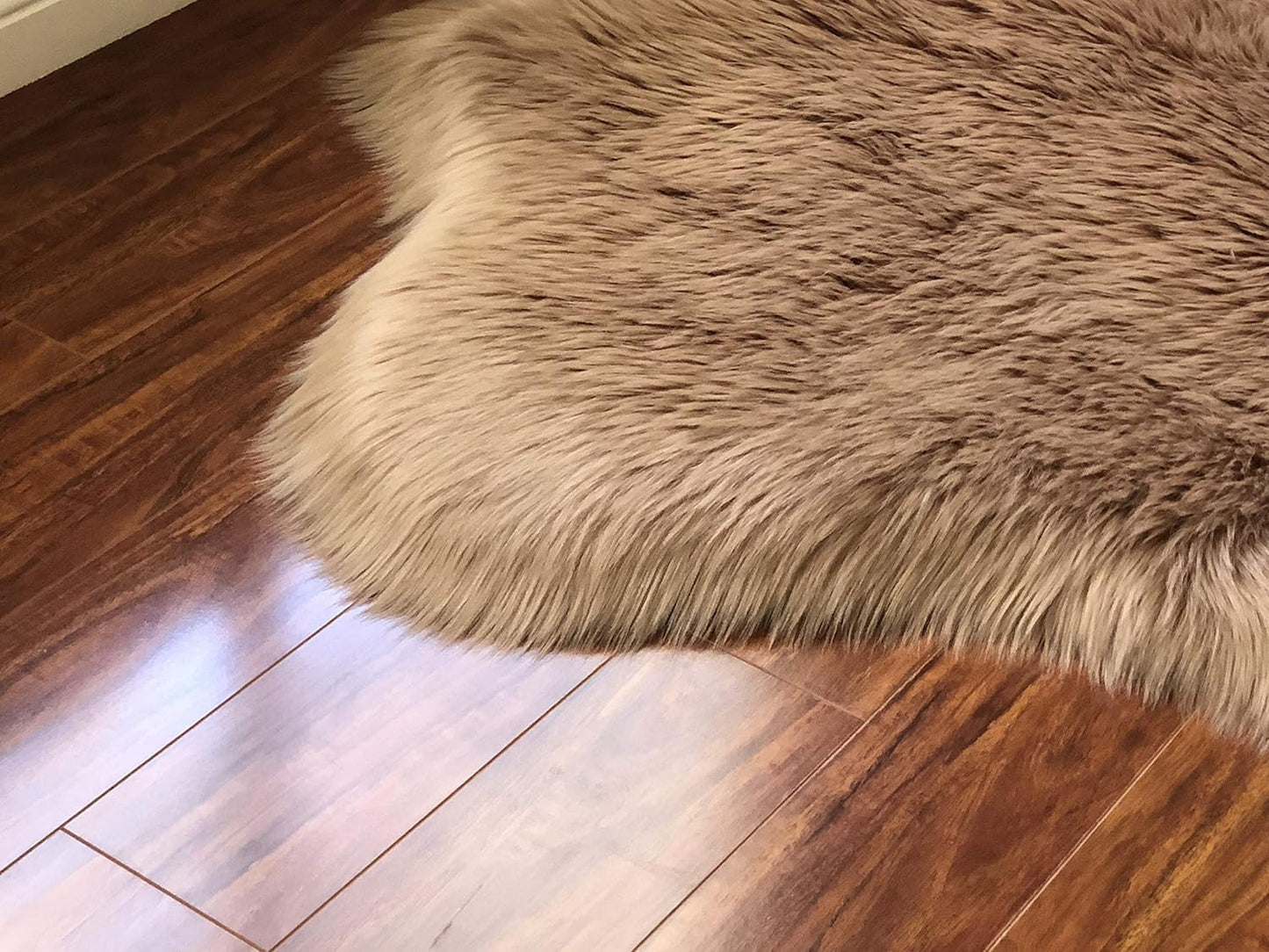 LAMBZY Faux Sheepskin Hypoallergenic Free Shape Silky Shag Rug, Luxury Shaggy Silky Plush Carpet for Bedrooms Rugs Living Room Kids Rooms Sofa Floor Rugs (Octo 8 Pelts 6'x8',180x240cm,Camel)
