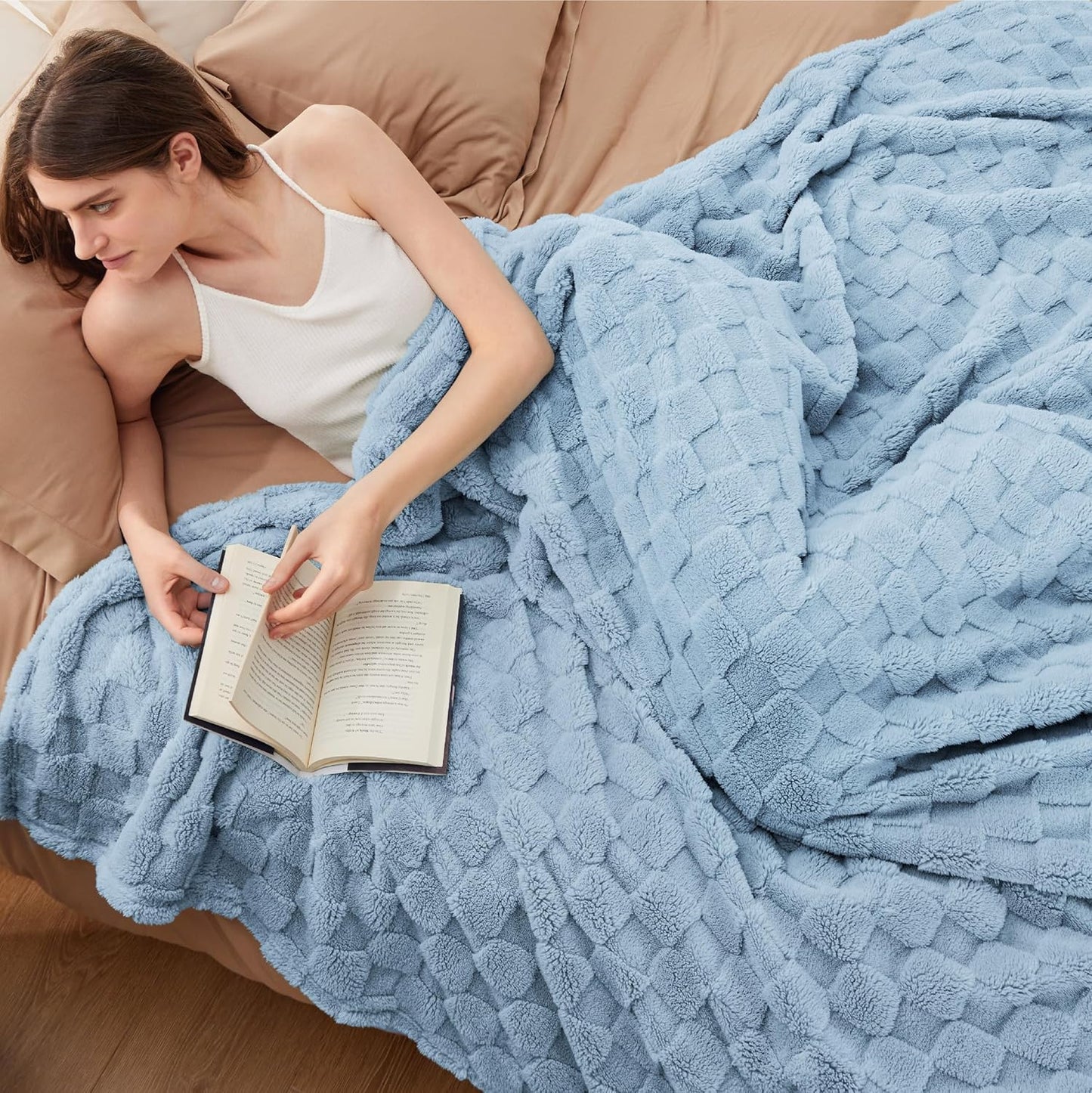 Bedsure GentleSoft Blankets Queen Size for Bed - Super Soft Cozy Blanket for Women Men Girls, Large Fuzzy Fleece Throw for Bedroom Decor, Light Blue, 90x90 Inches