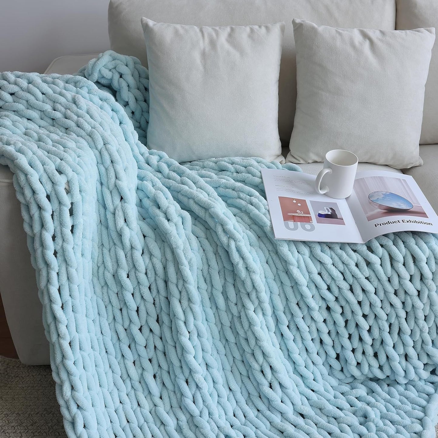 Maetoow Chenille Chunky Knit Blanket Throw （60×80 Inch）, Handmade Warm & Cozy Blanket Couch, Bed, Home Decor, Soft Breathable Fleece Banket, Christmas Thick and Giant Yarn Throws, Baby Blue