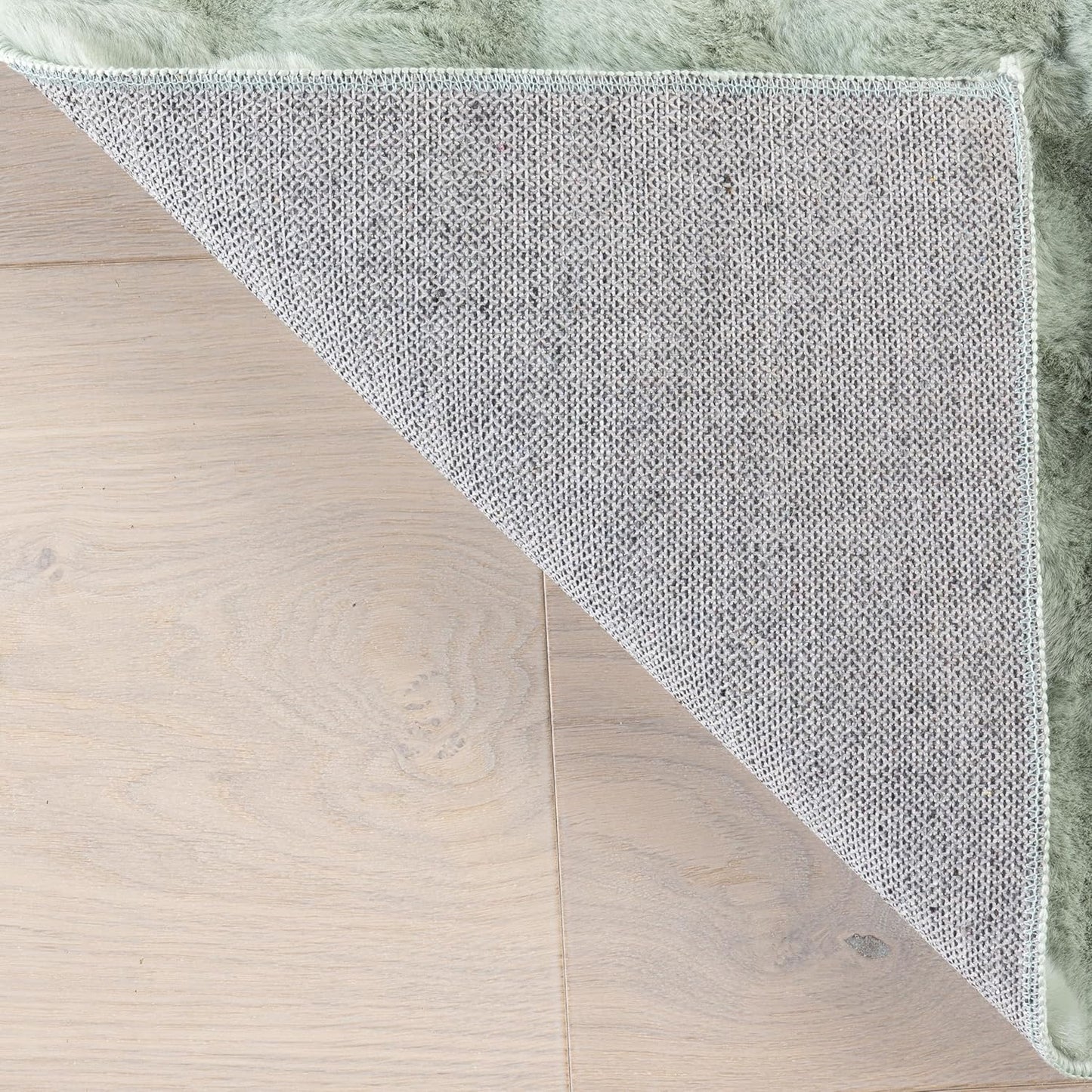 nuLOOM 7'6" x 9'6" Cozy Plush Area Rug, Machine Washable, Non-Slip, Soft Fluffy Shag Carpet for Living Room Bedroom Kids Room Nursery Home Decor, Jeni Green